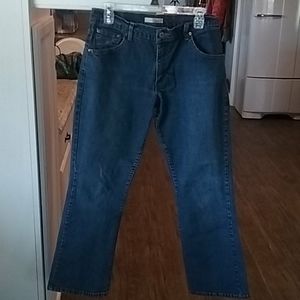 LEVI'S RELAXED BOOTCUT JEANS size 10S